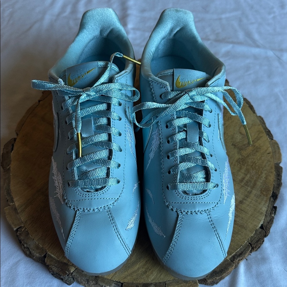 Nike *NWOB* Women's Classic Cortez Ocean Bliss Feather Sneakers - Picture 7 of 12